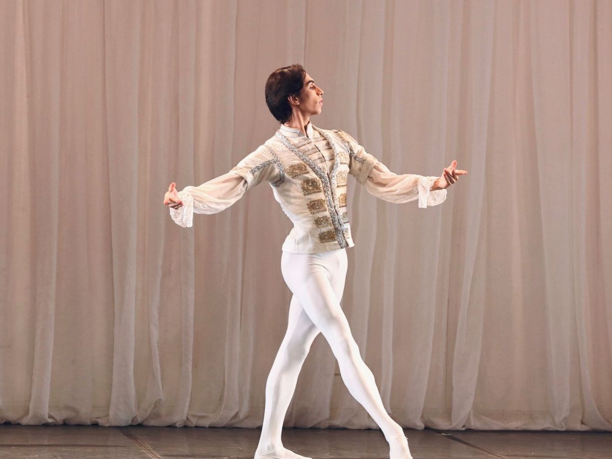 BAILARINO DE ITABUNA QUE ESTUDOU NO BOLSHOI ASSINA CONTRATO COM TEATRO DA&nbsp;EUROPA